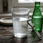 Misterul gustului ciudat: cum ajută apa minerală obișnuită să facă față disconfortului din gură misterul-gustului-ciudat-cum-ajuta-apa-minerala-obisnuita-sa-faca.webp.webp