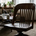 Pericolul ascuns al inactivității sau modul în care un scaun obișnuit ne obligă corpul să lucreze la limită pericolul-ascuns-al-inactivitatii-sau-modul-in-care-un-scaun.webp.webp